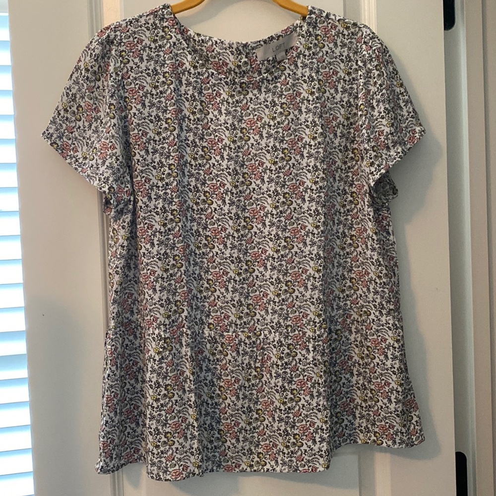 Loft ruffle floral blouse